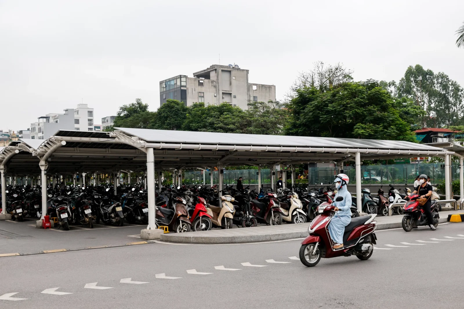 Hanoi Kembali Pertimbangkan Larangan Motor Bensin karena Masalah Infrastruktur!