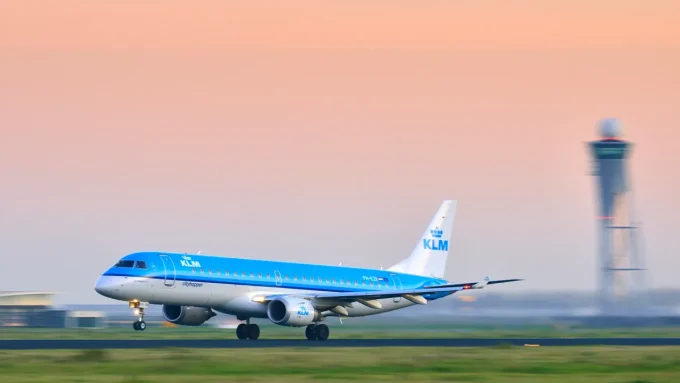 KLM Batalkan Lebih dari 150 Penerbangan, Biaya Bahan Bakar Terus Melambung!