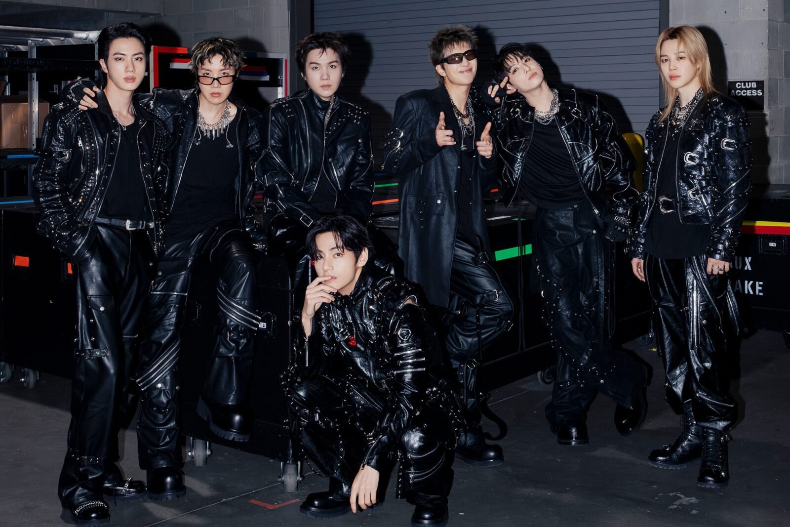 Kesuksesan BTS dengan 'SWIM': Melesat ke Puncak Chart Pop Radio Billboard dan Bertahan di Global 200 Selama 4 Minggu!