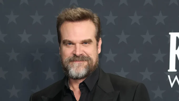 David Harbour Resmi Bergabung di 'John Rambo' sebagai Mayor Trautman!
