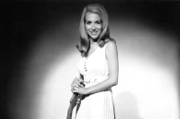 Jeannie Seely Kembali Mengguncang Industri Musik dengan Debut Hot Country Songs: Menyusuri Jejak Chart 1966!