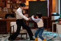 Yoo Yeon Seok Terperangkap Dalam Hantu Anak Kecil di "Phantom Lawyer" - Siapkan Diri untuk Kisah Menggugah!