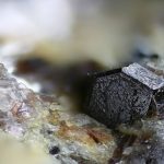 Kristal Ultraviolet Patahkan Rekor, Siap Guncang Navigasi Kapal Selam dan Antariksa Tanpa Sinyal Eksternal!