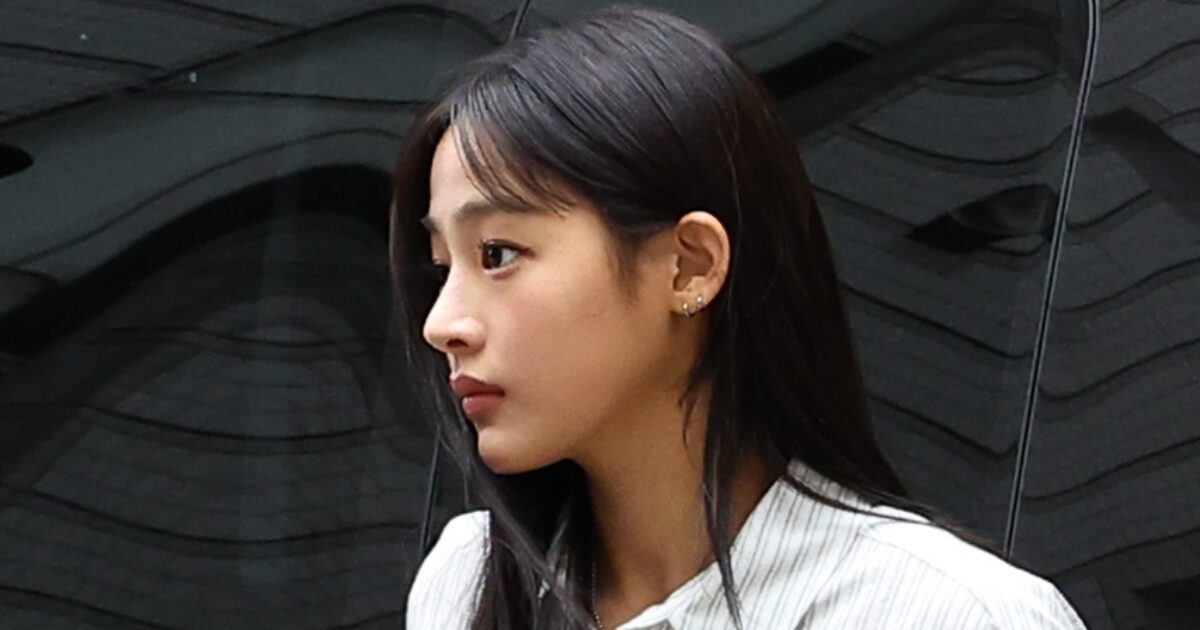 Truk Protes untuk Minji NewJeans Picu Reaksi Heboh dari Fans!