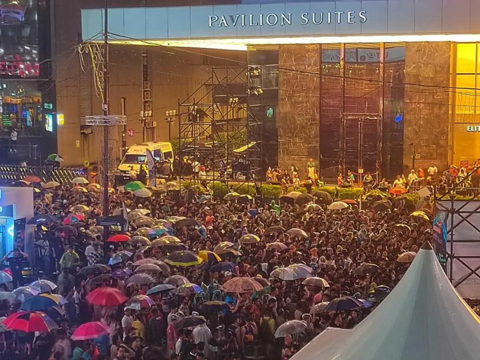 Menyongsong Era Baru Pariwisata Malaysia: Konser, Uang, dan Perang Budaya!
