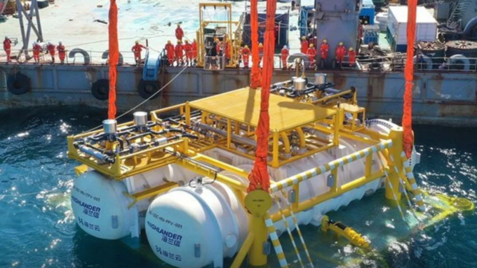 China Menyelamkan 2.000 Server ke Dasar Laut: Permintaan Energi AI Mendorong Pusat Data ke Wilayah Tak Terkenal!