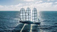 Yacht Pesiar Ini Mungkin Jadi Cara Paling Mewah dan Unik Menjelajahi Mediterania Musim Panas Ini!
