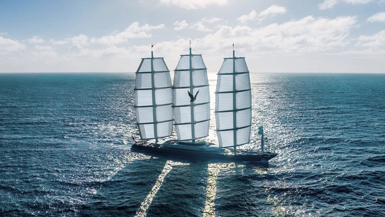 Yacht Pesiar Ini Mungkin Jadi Cara Paling Mewah dan Unik Menjelajahi Mediterania Musim Panas Ini!
