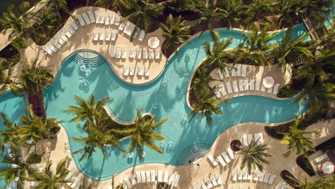 Rileks dan Terapkan Vibes Santai di 11 Resort Lazy River Terbaik di Seluruh Dunia!