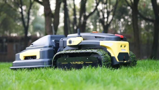 Ribuan Pemotong Rumput Robot Yarbo Terpapar Online dengan Kata Sandi Sama, Hacker Bisa Kendalikan Pisau dan Intip Keluarga!