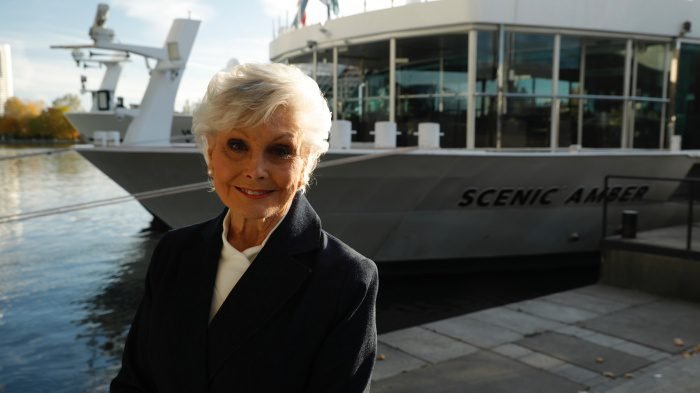 Scenic Luncurkan Insentif Spesial untuk Rayakan Seri ‘Angela Rippon’s River Cruises’!
