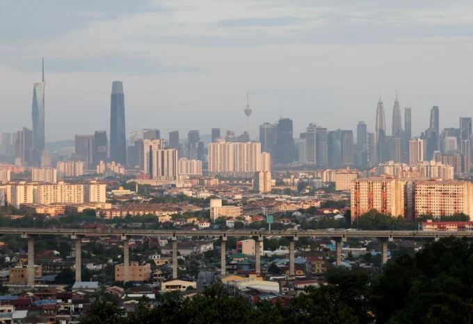 Ekonomi Malaysia Melonjak 5,4% di Q1, Bank Negara Ingatkan Tantangan di Depan!