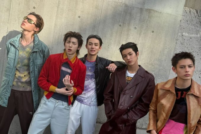 CORTIS Raih Kemenangan Ke-3 Lewat "REDRED" di "Show Champion"; Saksikan Penampilan Memukau dari 82MAJOR, hrtz.wav, dan Lainnya!