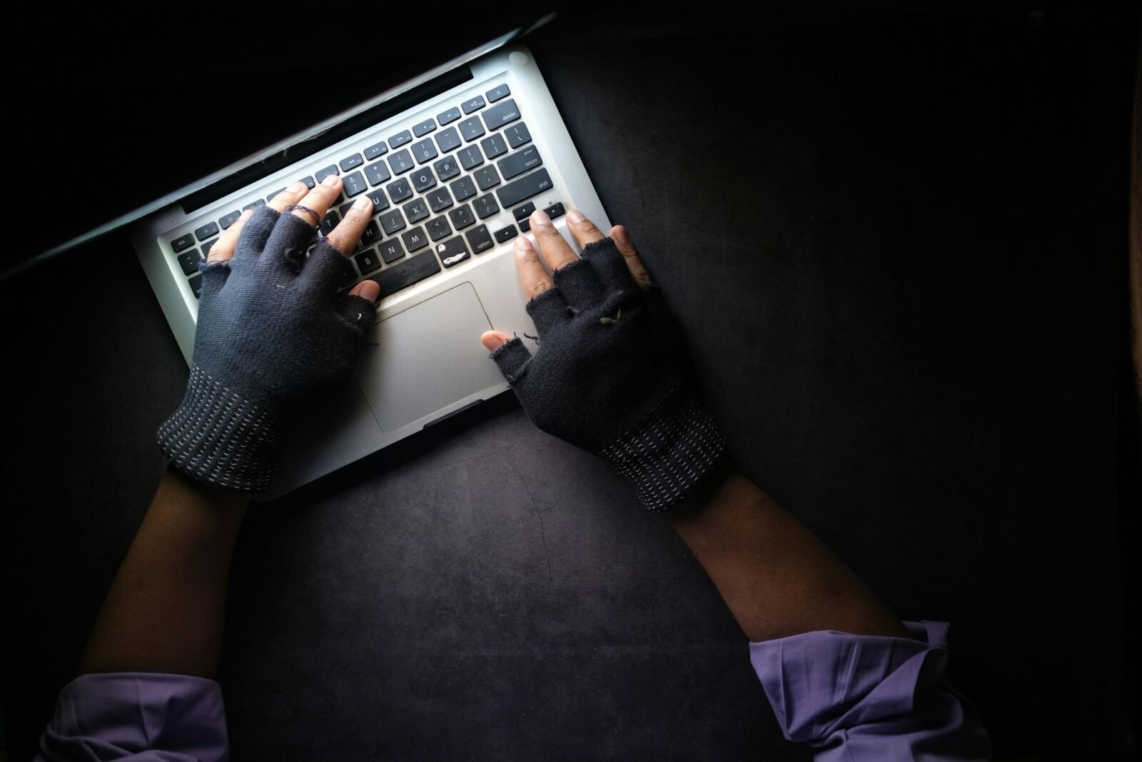 Meningkatnya Kebocoran Data: Bagaimana Bisnis Anda Bisa Tetap Aman di Era Ancaman Digital?