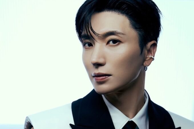 Leeteuk SUPER JUNIOR Resmi Jadi Pembawa Acara di 35th Seoul Music Awards!