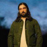 Noah Kahan Sukses Kuasai Puncak Chart Hot Rock & Alternative Songs Lewat 'Doors'!