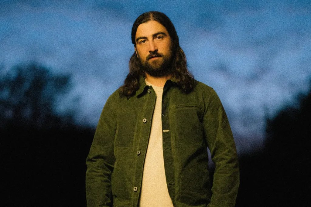 Noah Kahan Sukses Kuasai Puncak Chart Hot Rock & Alternative Songs Lewat 'Doors'!