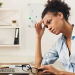 Zaman Disruptif: Laporan Mengungkap Generasi Muda Terancam AI dalam Rekrutmen, Bos Lebih Utamakan Posisi Menengah!