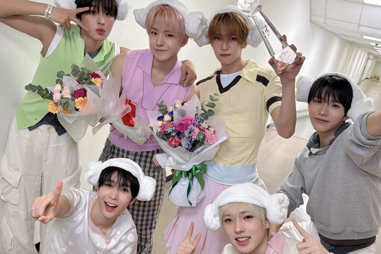 NCT WISH Raih Kemenangan Pertama di "Music Bank" dengan "Ode to Love"; Saksikan Penampilan TWS, ILLIT, CRAVITY, dan Banyak Lagi!