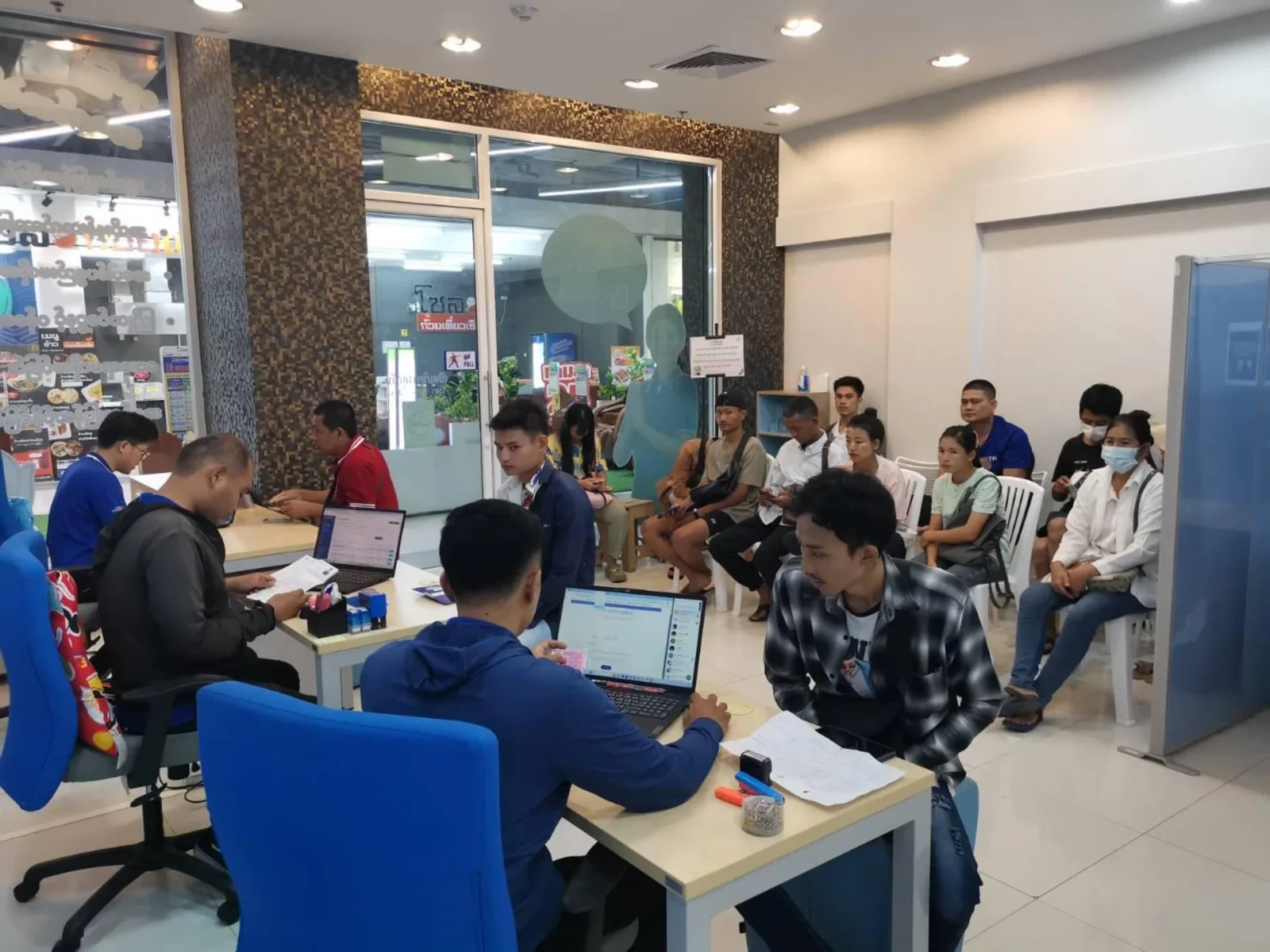 Diaspora Myanmar yang Berjumlah Jutaan Banjiri Pasar Thailand dengan Beragam Inovasi, dari Craft Beer hingga Kredit!
