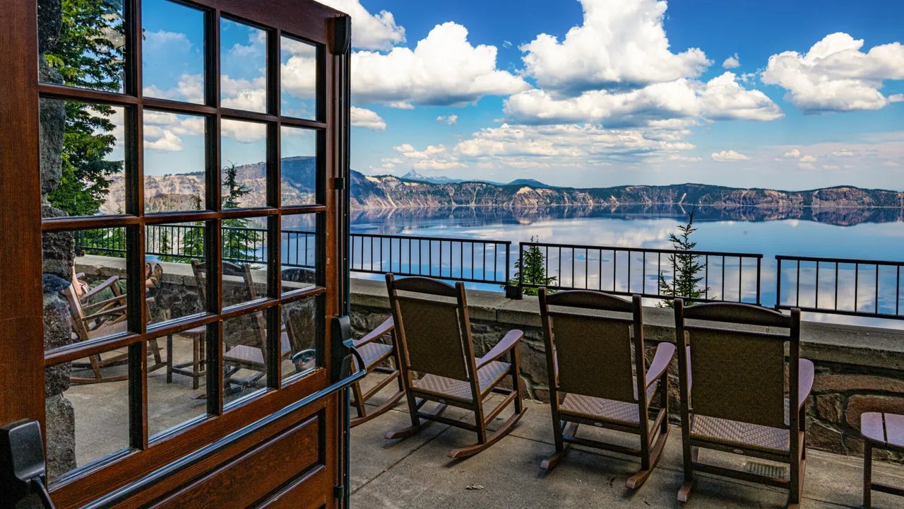 Nikmati Liburan Musim Panas di Crater Lake National Park! Ini Dia Rekomendasi Tempat Menginap yang Wajib Kamu Coba!