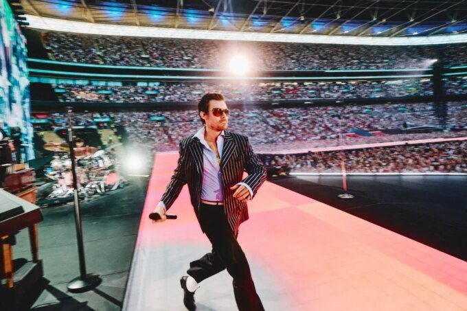 Harry Styles Resmi Jadi Raja Wembley Stadium: Ini 7 Momen Terbaik yang Bikin Terpesona!