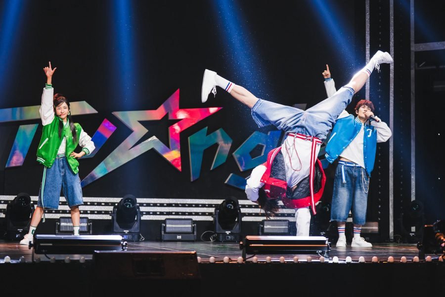 Kang Dong Won, Um Tae Goo, dan Park Ji Hyun Tampil Bertenaga di Panggung “Wild Sing”!