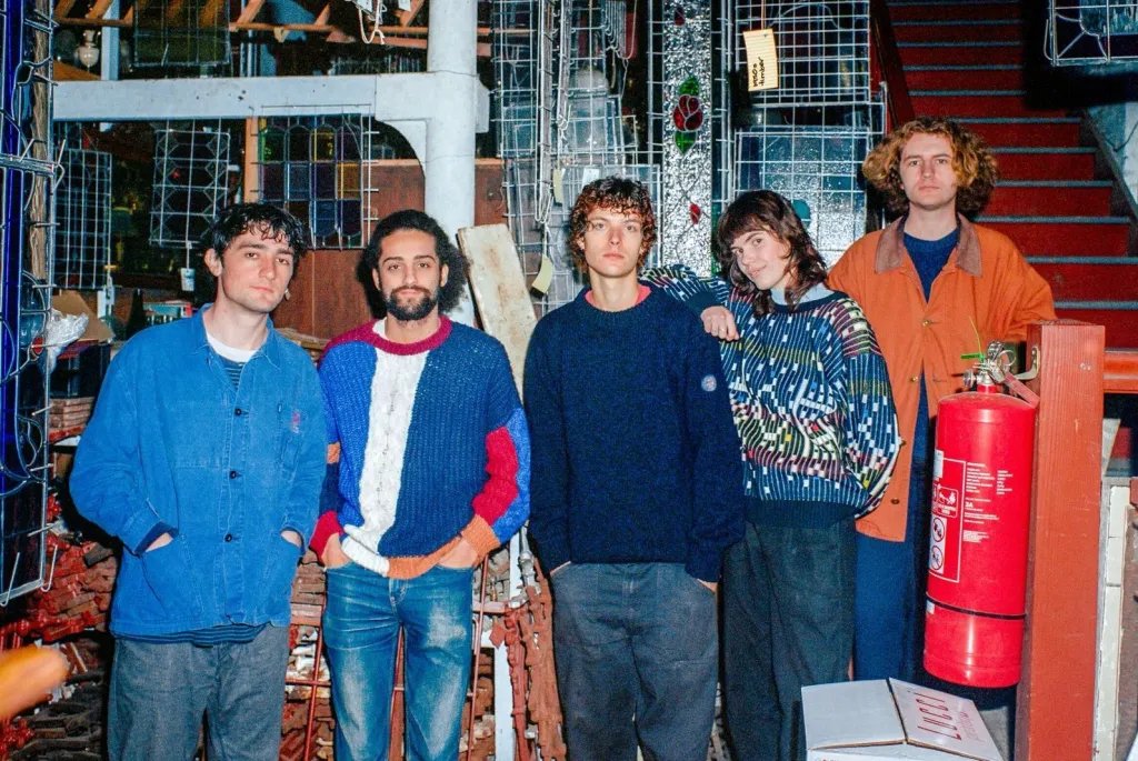 Any Young Mechanic Rilis 'Modern Shoe,' Bicara tentang Tur dan Musik Baru!