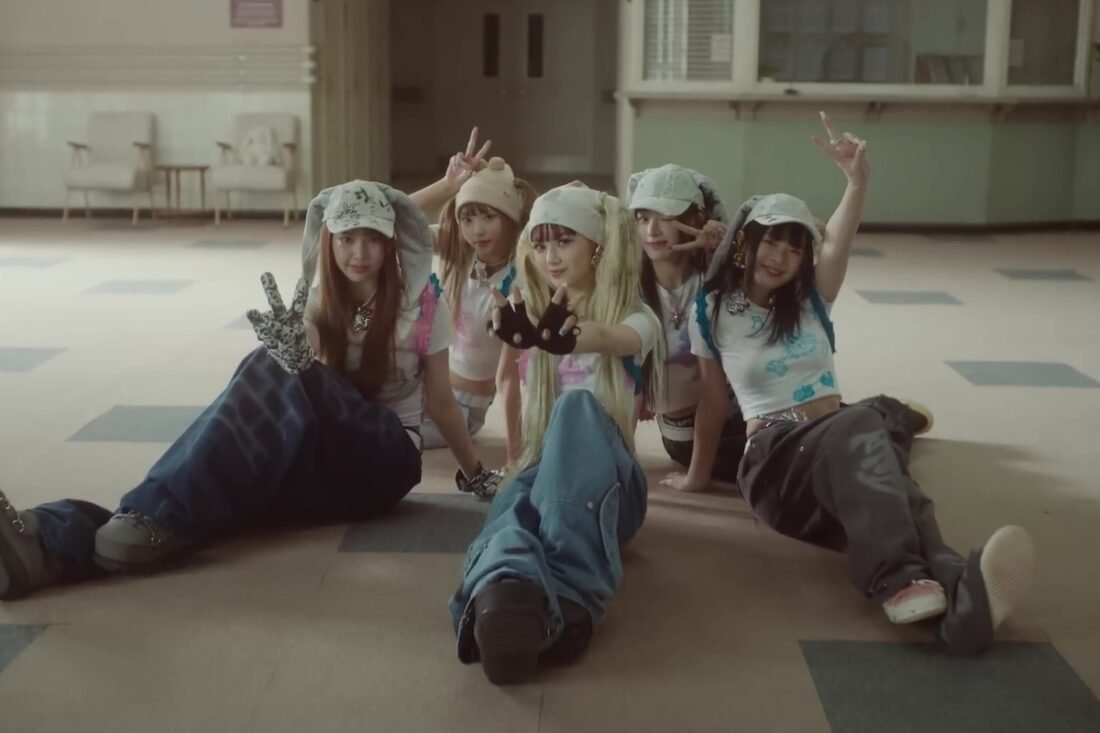 NewJeans' "OMG" (Performance Ver. 1) Raih 400 Juta Views Pertama di MV!