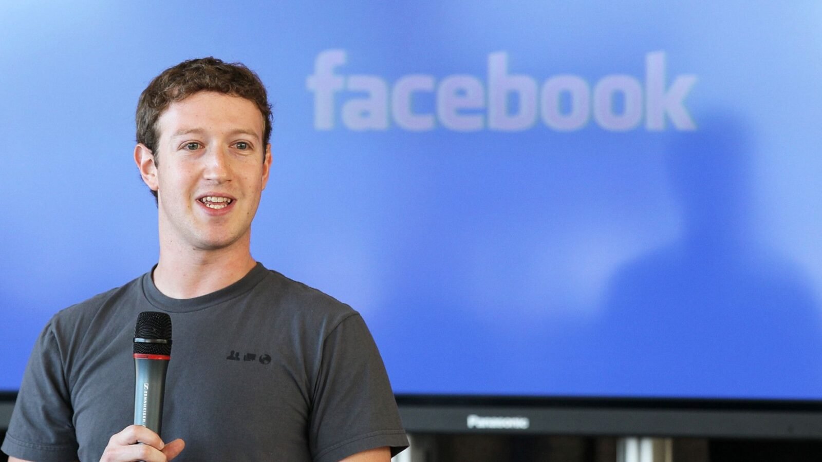 Mark Zuckerberg: Inovasi Itu tentang Bergerak Cepat dan Menghancurkan yang Lama!